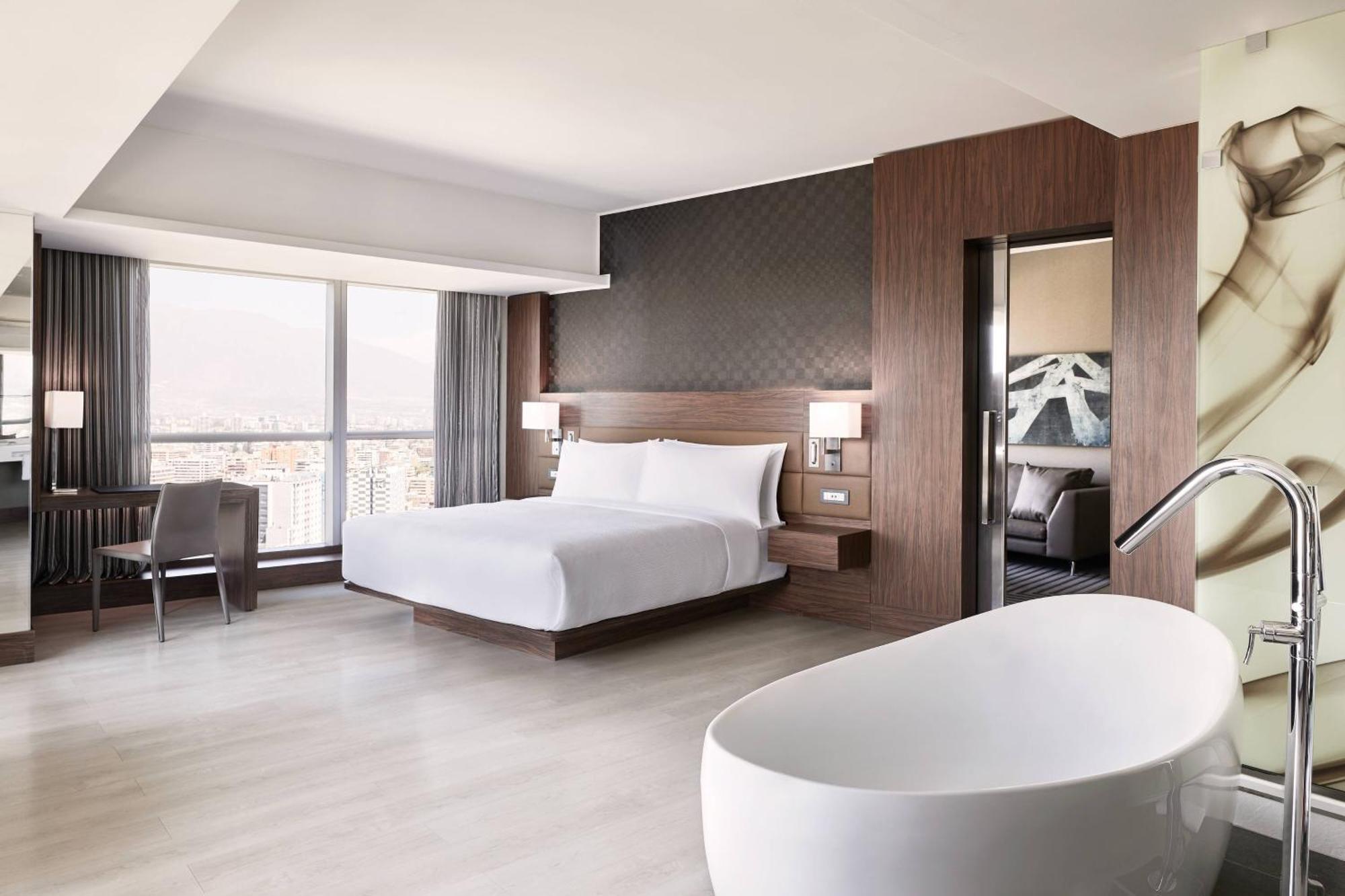 Ac Hotel By Marriott Santiago Cenco Costanera Екстериор снимка